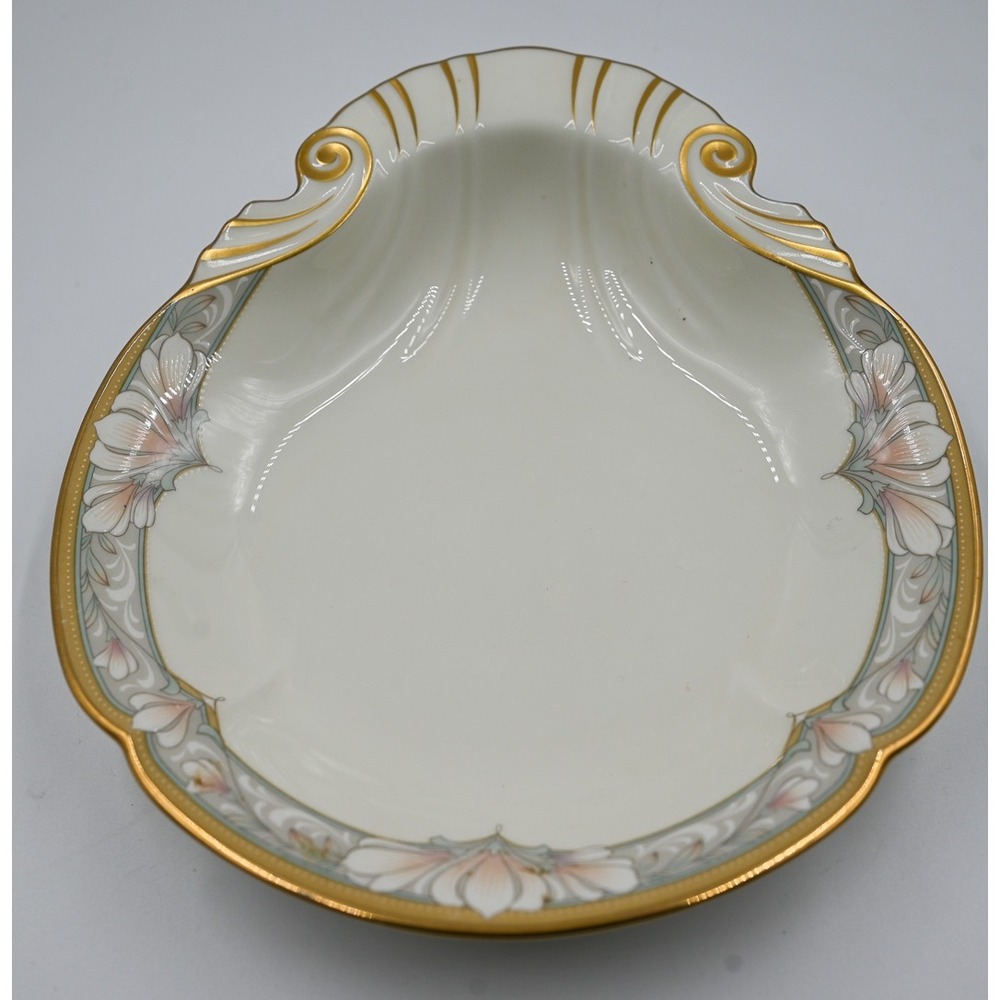 New Noritake Barrymore 9737 Bone China Shell Shaped Dish Gold Trim Floral Japan